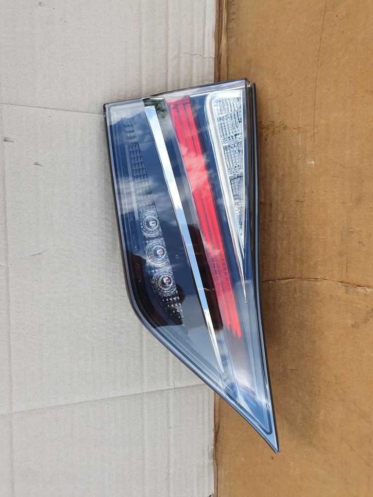 фото №1, Lexus gs iv lift лампа задняя правая led ładna