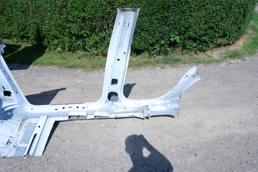 фото №2, Tesla y поріг правий