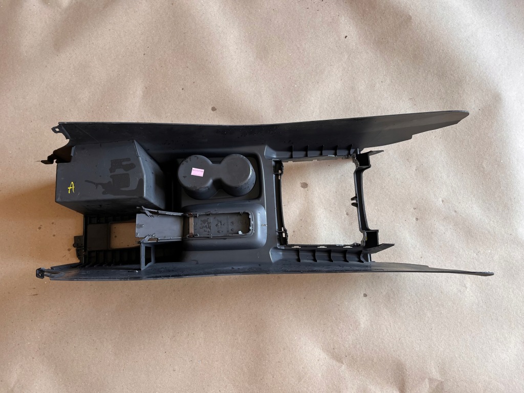 фото №4, Vw amarok подлокотник туннель 2h0863243