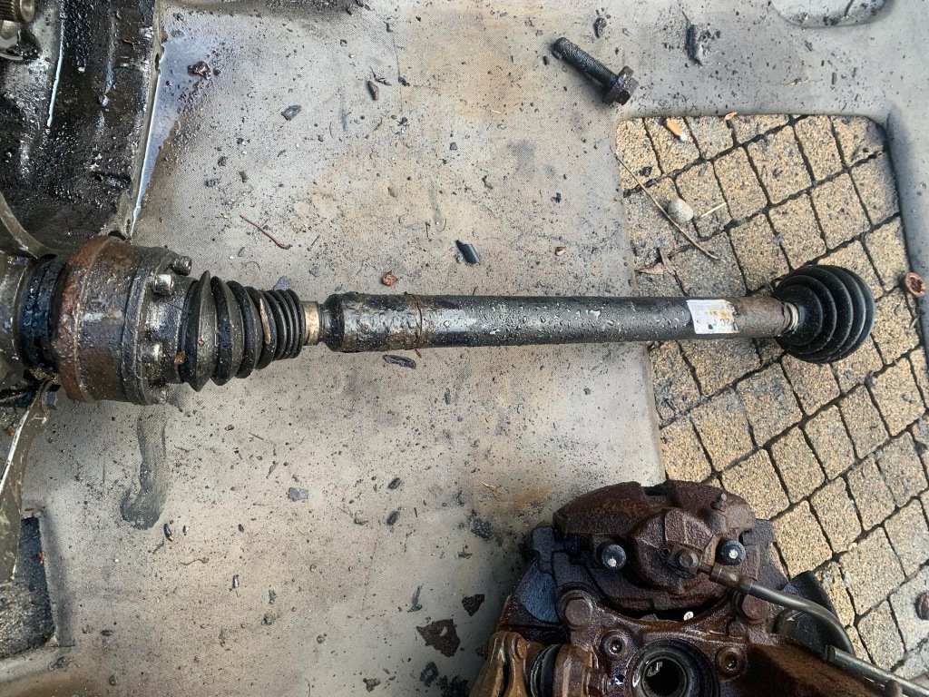 фото №1, Приводной вал левый перед altea xl 1.9 tdi 04-15