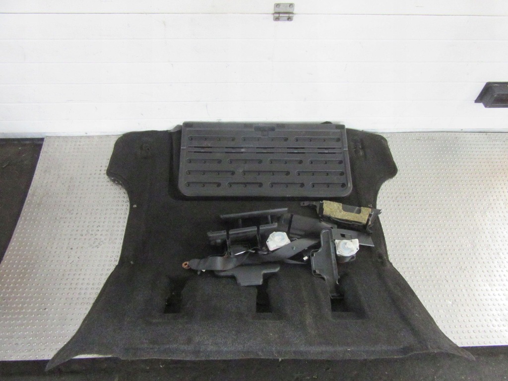 фото №6, Suzuki grand vitara ii 2007 5d заднее сиденье задняя