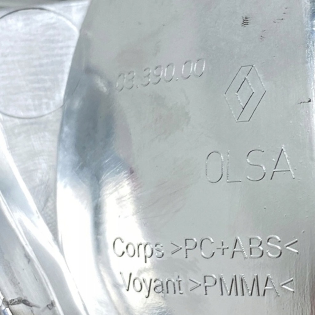 фото №13, Лампа правая задняя dacia duster i 265600001r