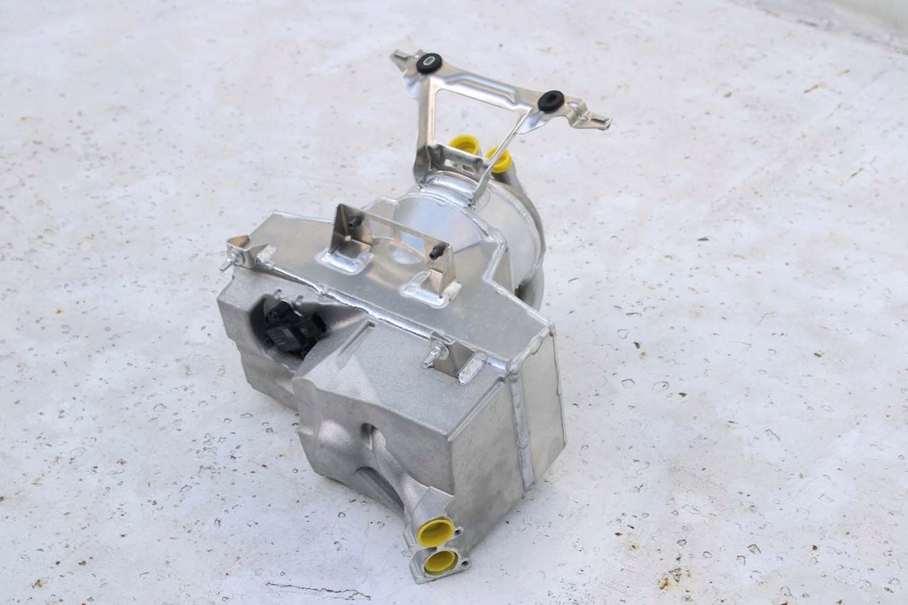 фото №9, Audi r8 ii 4s бак оливи 4s0115373f контейнер lift 4s0 115 373 f 0799076