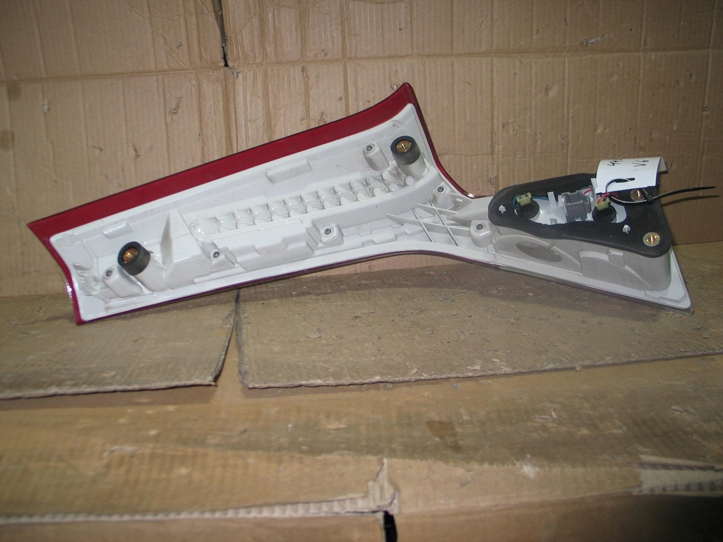 фото №13, Лампа led левый задняя задняя volvo v70 3 iii xc70 2 ii lift 13-16r. europa