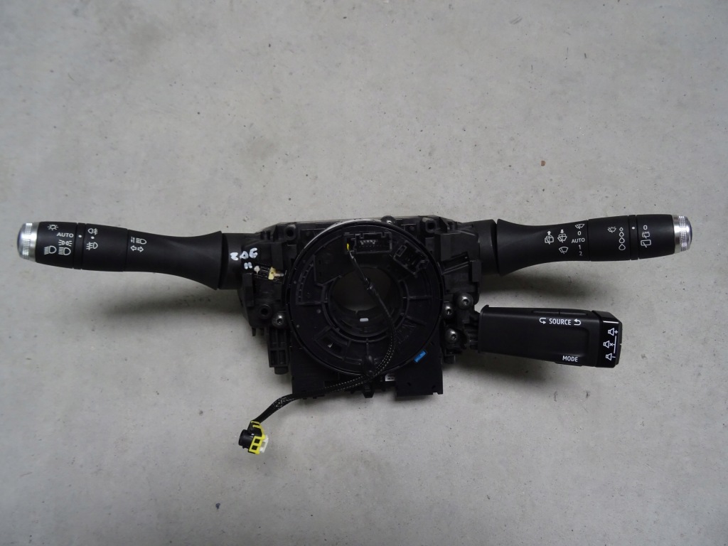 фото №1, Перемикач комбінований стрічка renault zoe ii