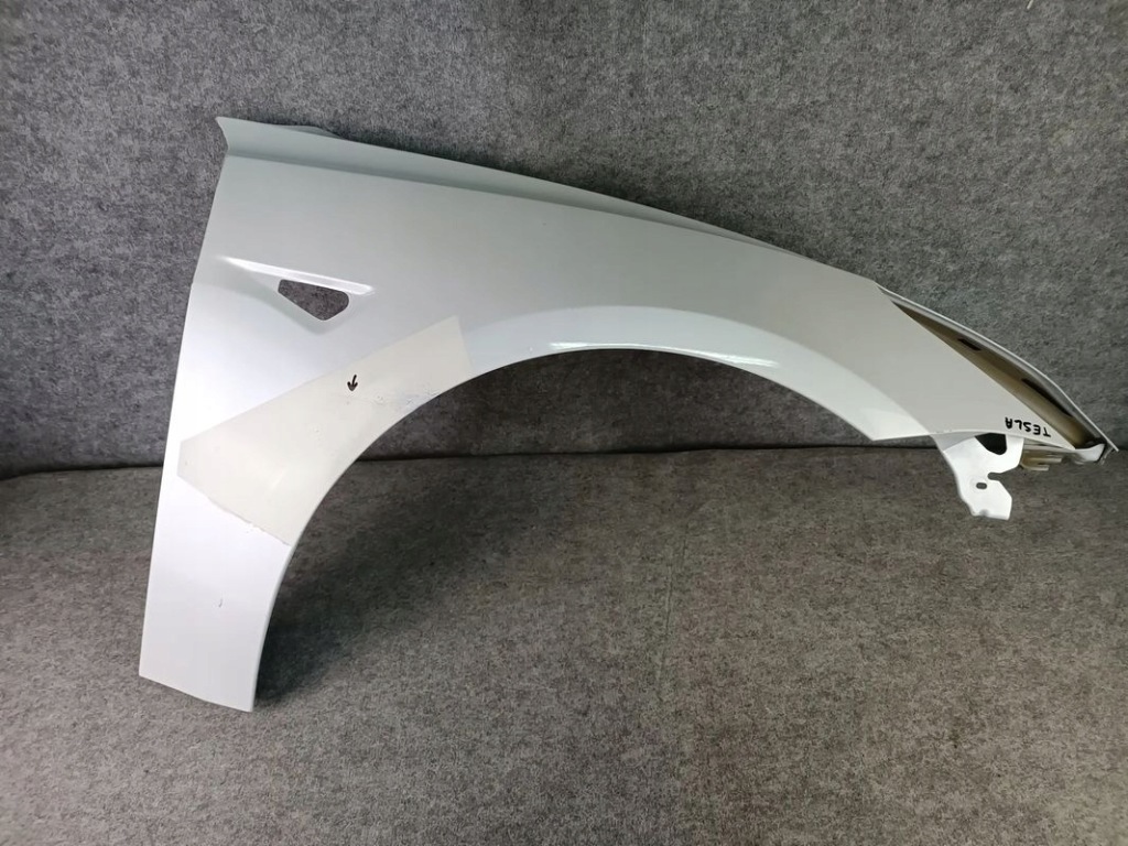 Купити Крило правий передній перед - tesla 3 2017-