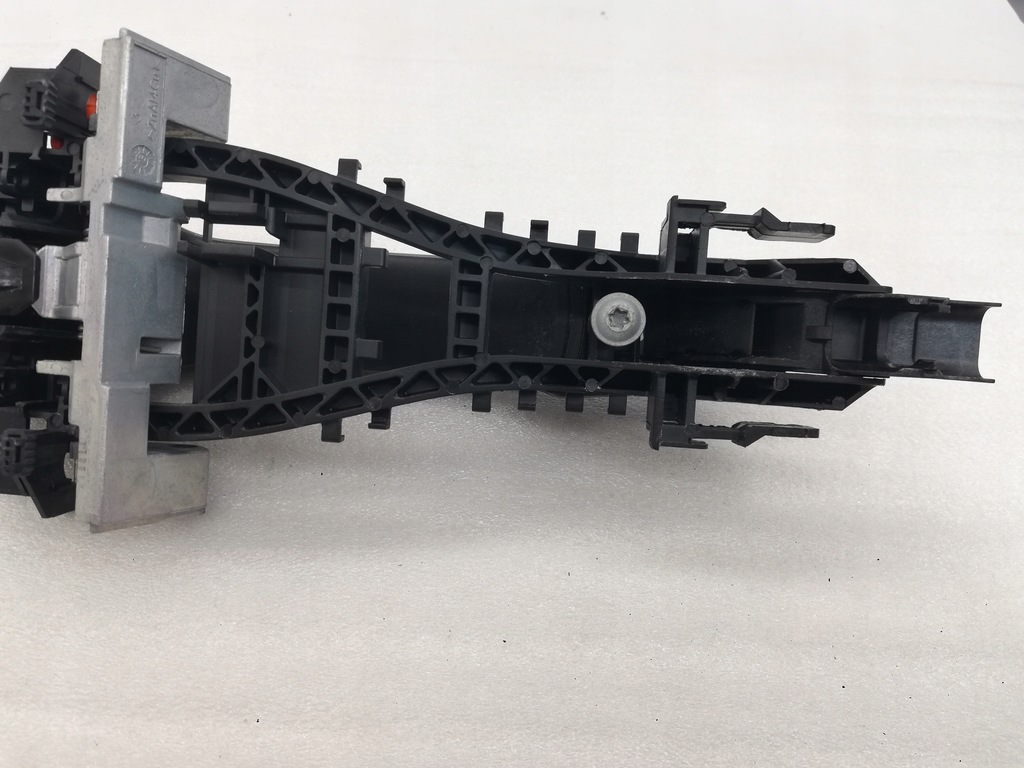 фото №10, Ручка ліва лівий задня зовнішня jaguar xe x760 кронштейн