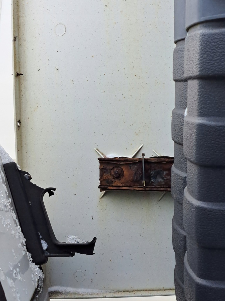 фото №7, Ветровик левая спойлер закабинный кабины xl volvo fh 12 13