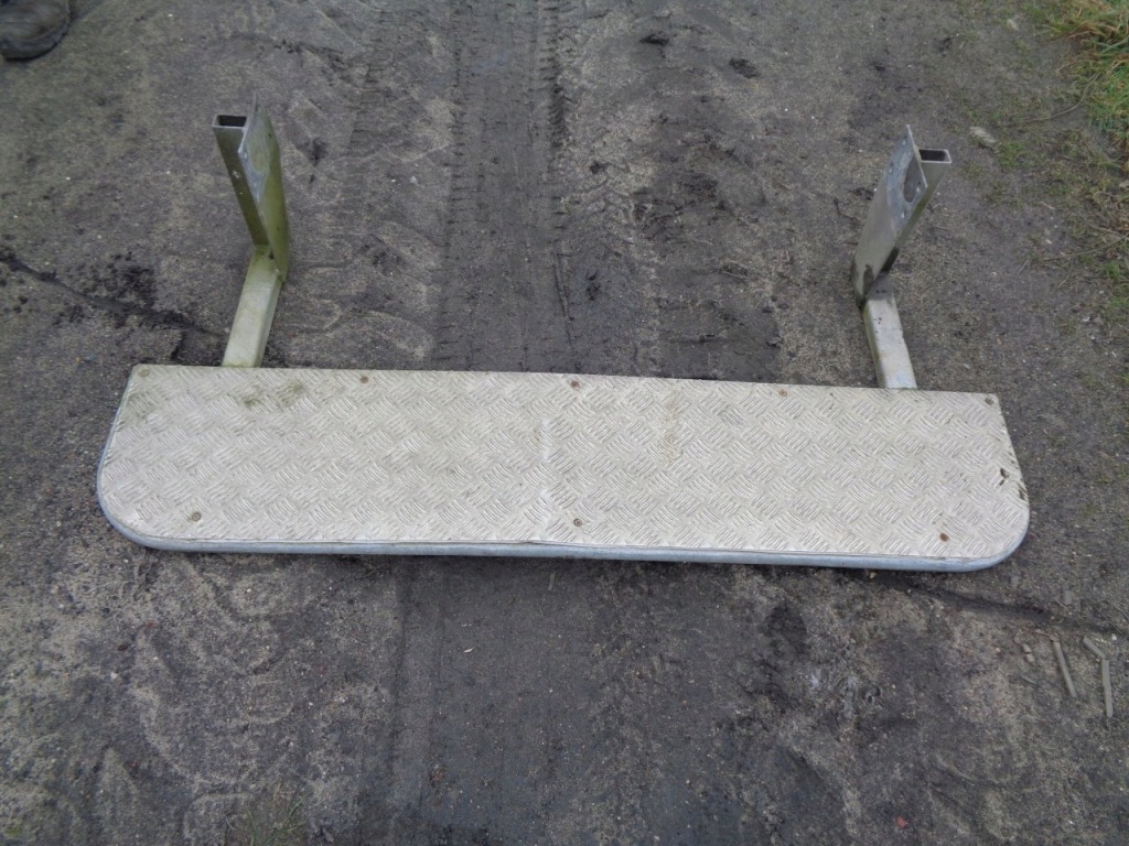 Купить Mercedes полка подножка помост порог задний  задний