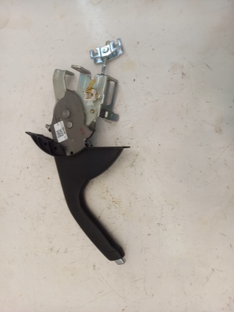 фото №3, Рычаг ручка тормоза ручного hyundai i20 ii lift 20r.