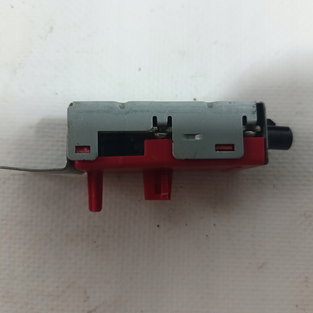 фото №7, Ford escape 20- підсилювач антени usa чорний червоний