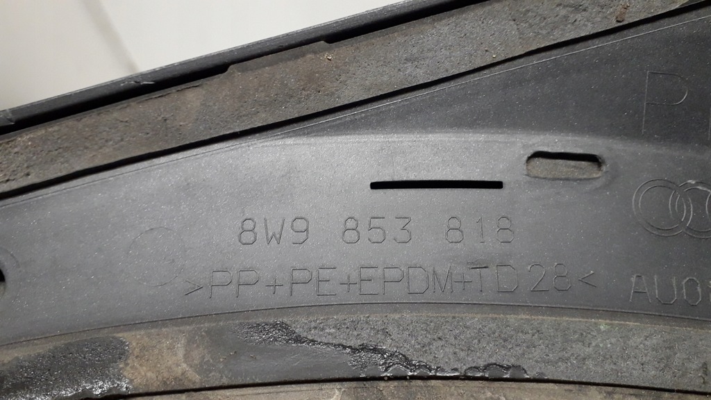 фото №9, Audi a4 b9 allroad молдинг крила правий задня 8w9853818