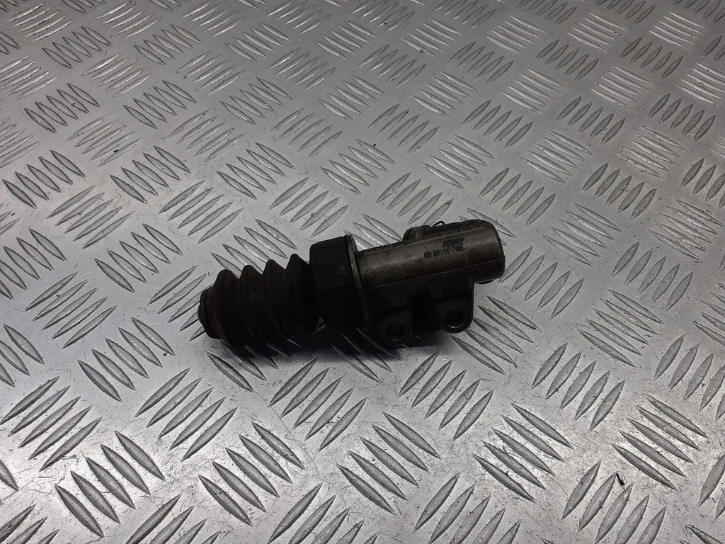 фото №1, Помпа зчеплення mazda 5 cr 2.0 68038ur01