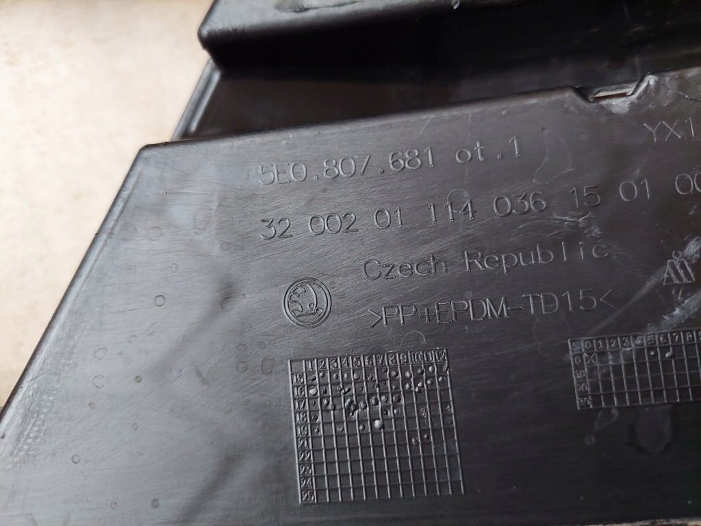 фото №7, Решітка бампера - skoda octavia iii - 13-17