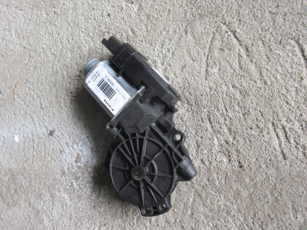 фото №1, Hyundai ix35 lift моторчик стекло левый перед