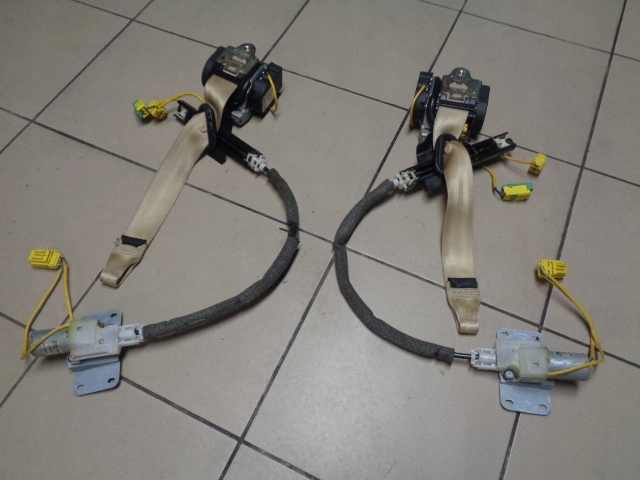 фото №1, Ремені безпеки перед vw phaeton 02-10 beż