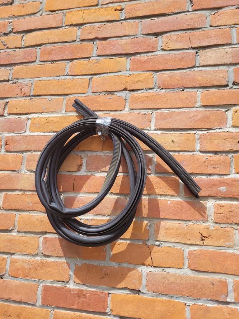 фото №5, Jeep cherokee kk 07-12 прокладка кришки багажника