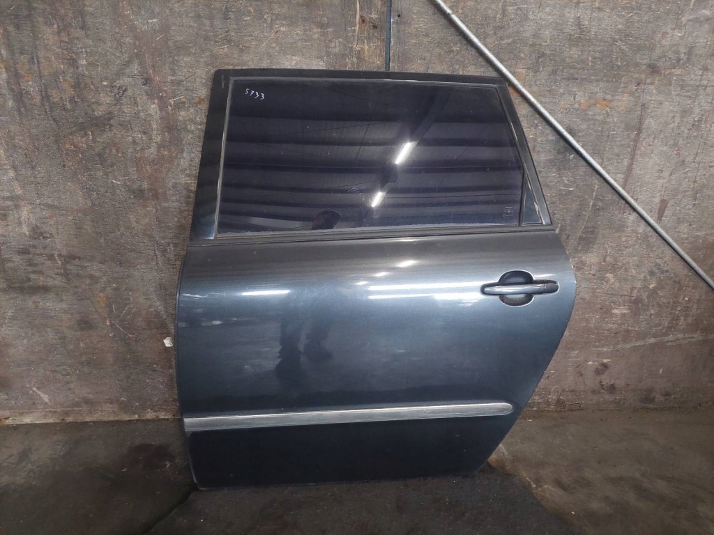 фото №1, Двері повний лівий задня toyota avensis verso i 1e2