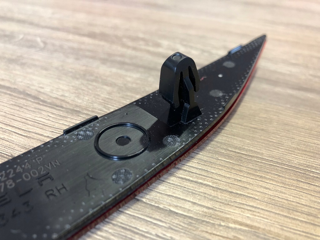 фото №9, Отражатель предупредительный бампера правый задняя tesla model x 2016-2021 180009500a