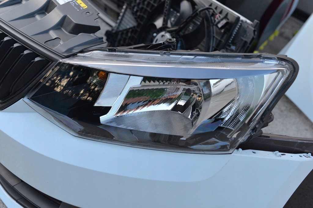 фото №11, Капот бампер решітка радіатора крила pas лампа h7 ксенон балка skoda fabia 3 iii