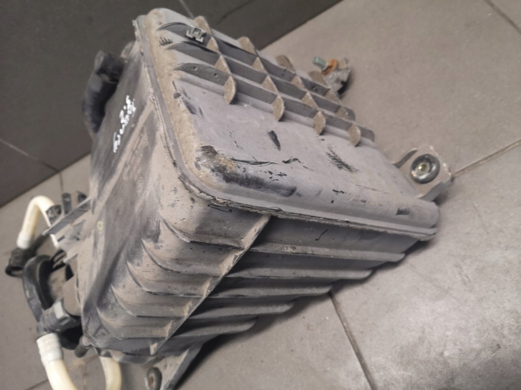 Фильтр угольный vw touareg 3.2 azz 7l0201801d с Разборки