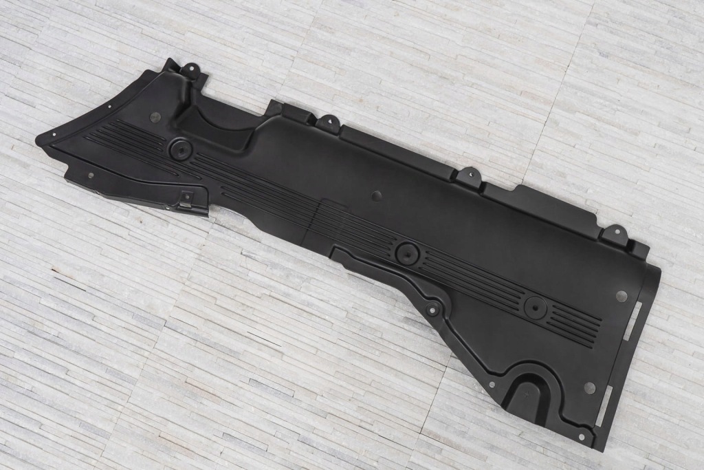 Накладка підвіска передня ліва a1676803300 mercedes gle w167 2019+ Недорого