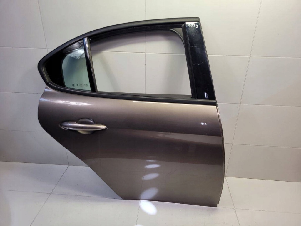 фото №1, Дверь задняя правая сторона alfa romeo giulia 2 2017