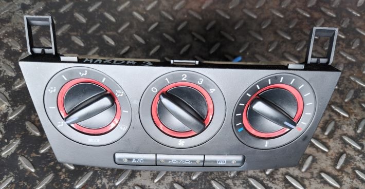 фото №1, Панель обдув i ac mazda 3 bp4k
