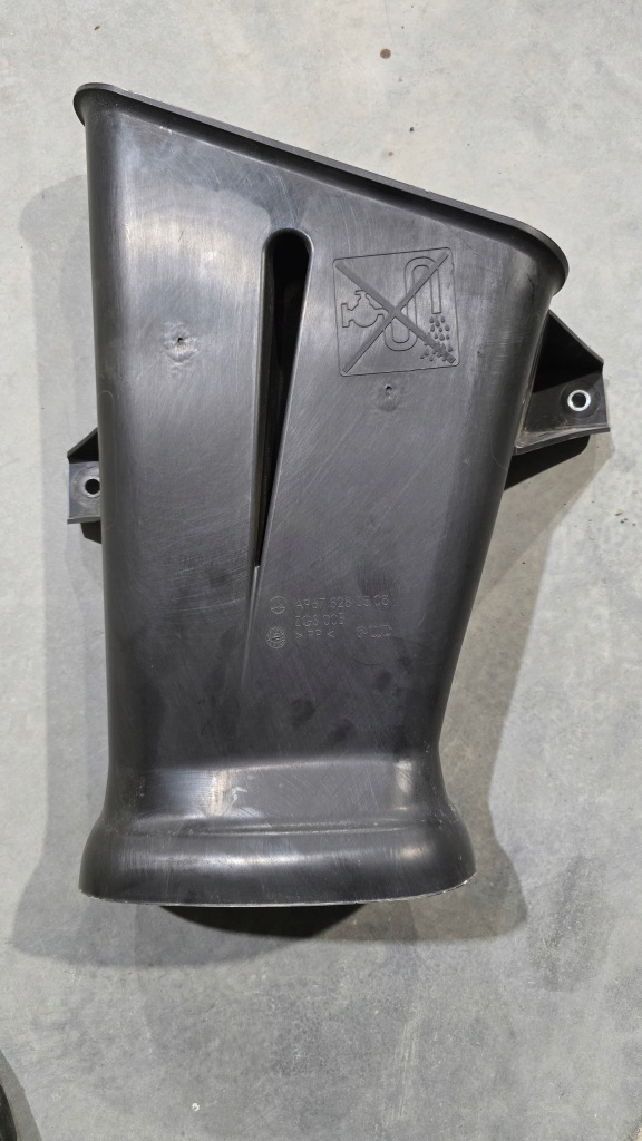 фото №1, Atego 3 mp3 впуск корпус фільтра повітря 9675281508