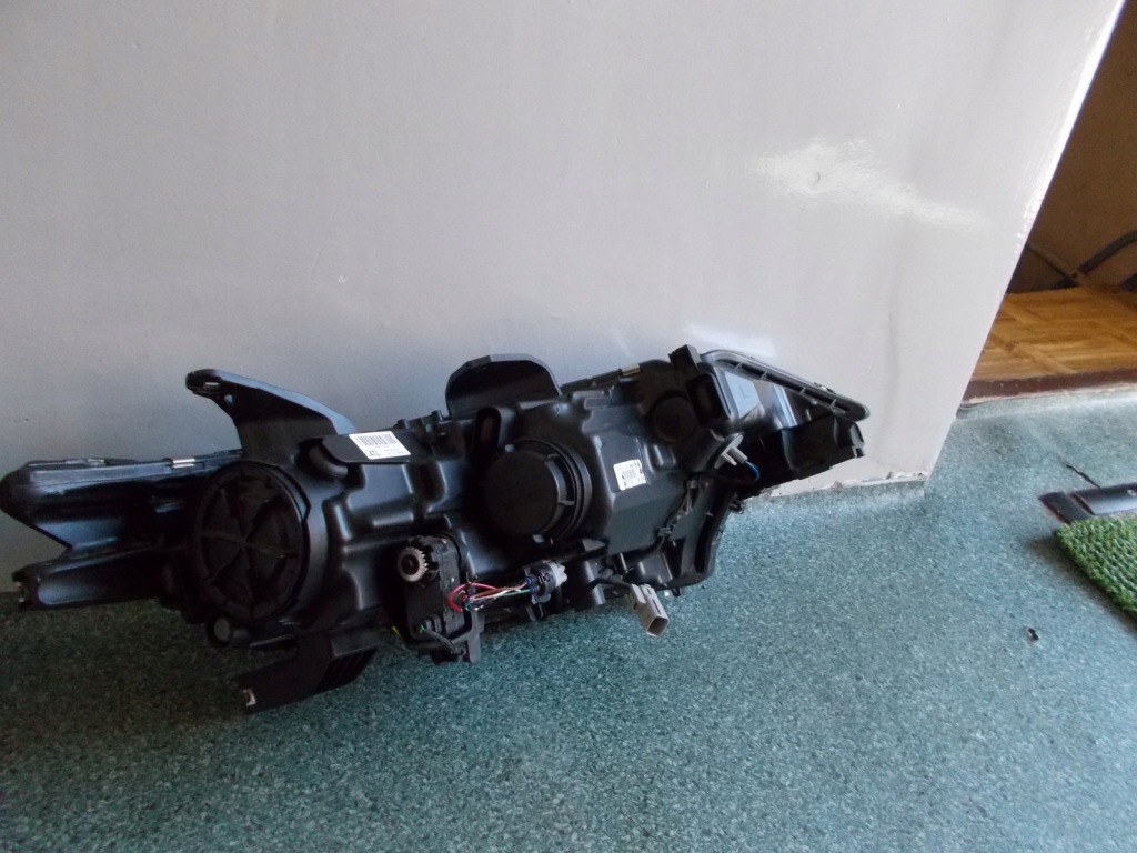 Mitsubishi outlander 3 рестайлінг  15- ліхтарі  передні led Зі Шроту