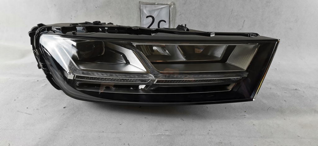Купити Audi q7 full led правий фара 4m0941034 фара