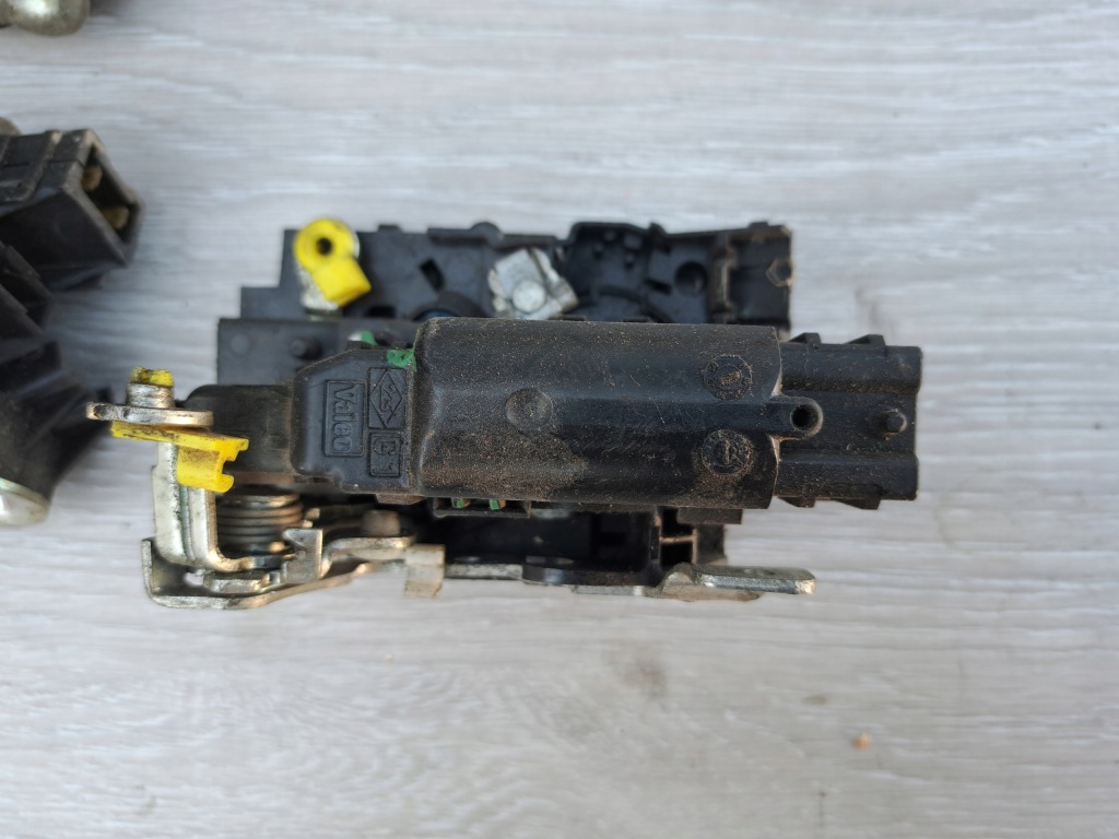 фото №3, Iveco daily замок дверь передних левых левый перед