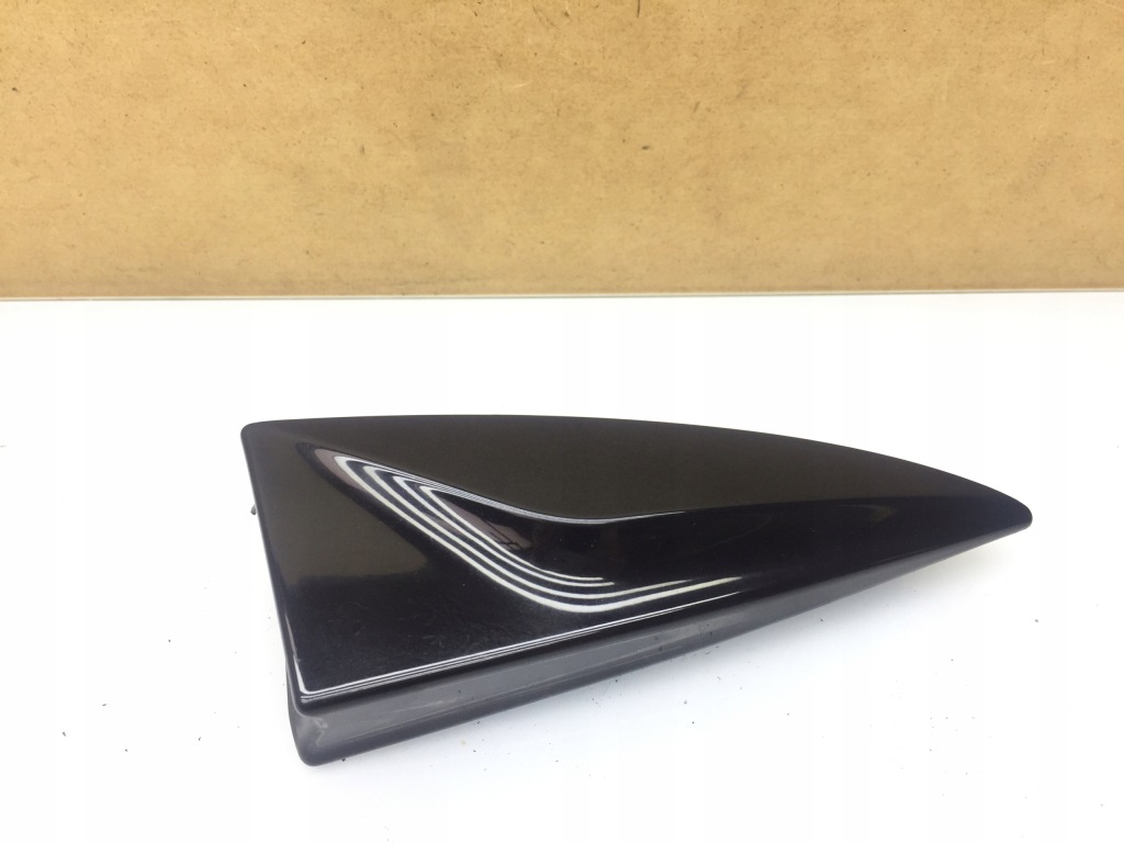 фото №1, Clio iv 4 молдинг уголок крышки багажника правый