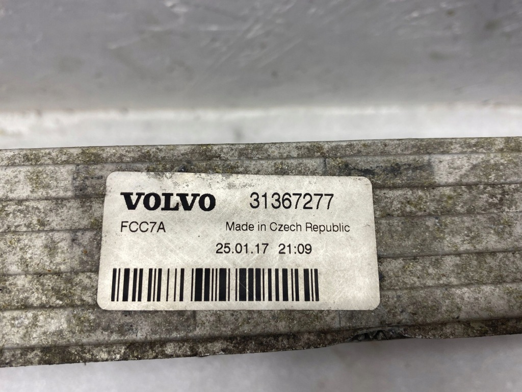 фото №9, Volvo v40 2017 радиатор воздуха наддувочный / интеркулер