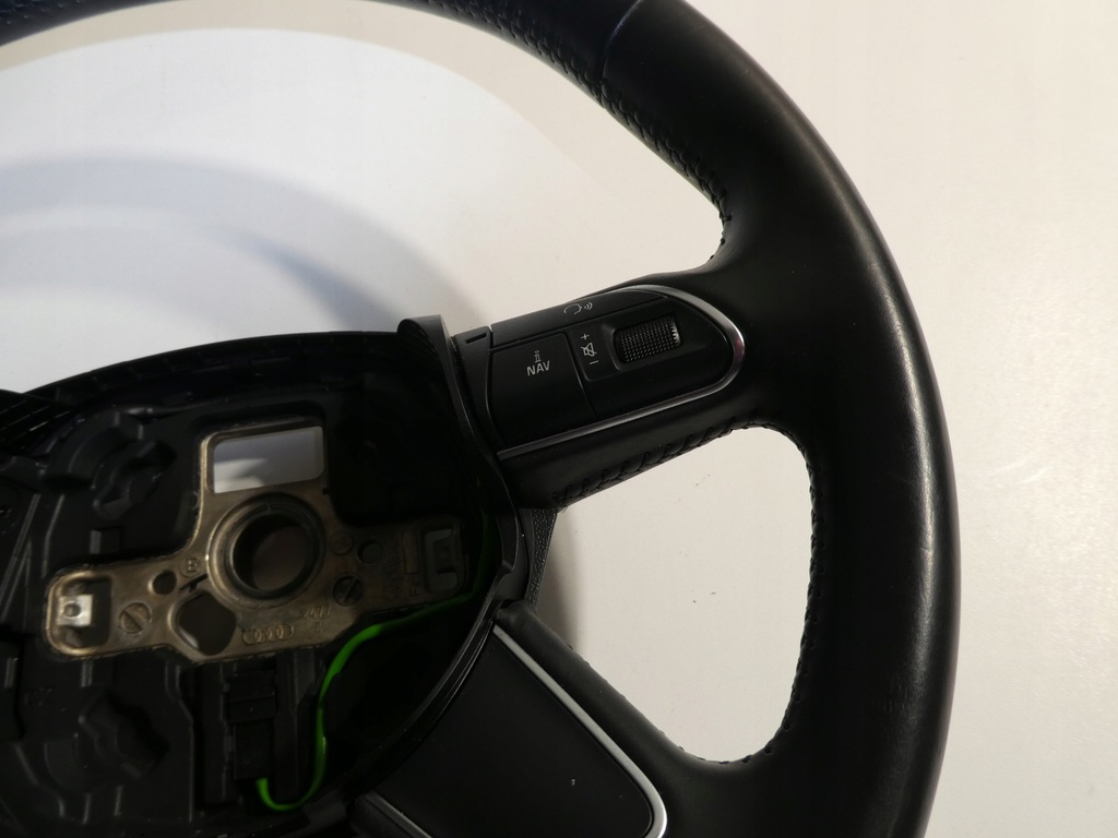 фото №4, Audi q3 8u0 воздуховод кожа мультифункция