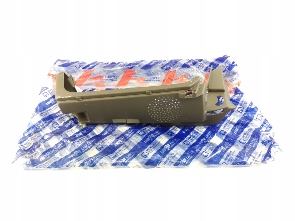 Купити Захист динаміка лівий задня fiat uno 5d original оригінальний номер