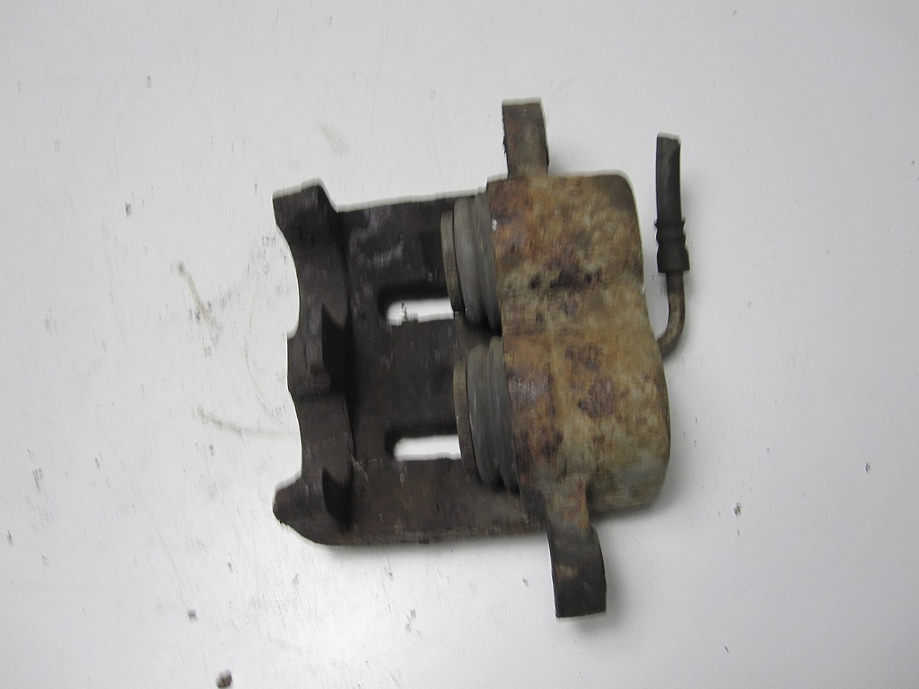 фото №8, Супорт гальмівний перед lew kia carnival 2.9crdi 00