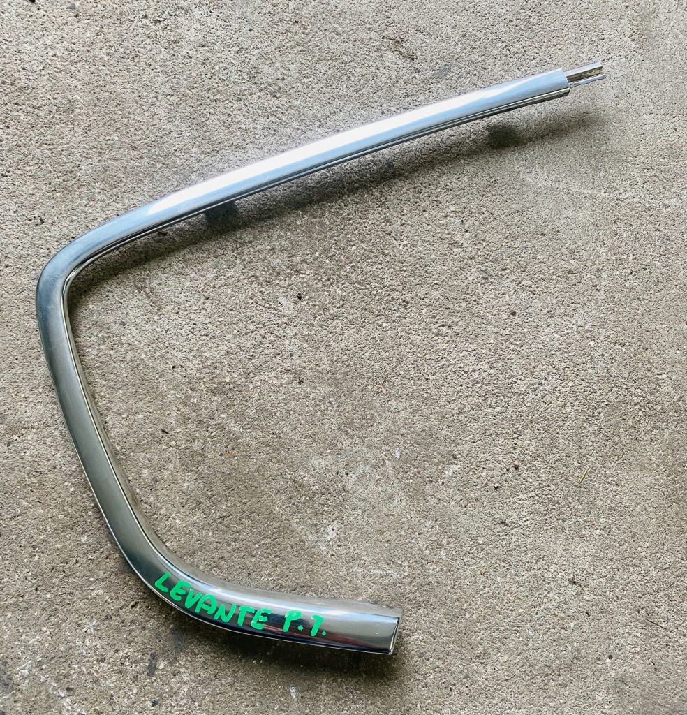 фото №1, Maserati levante молдинг хром правий задня 6700333730