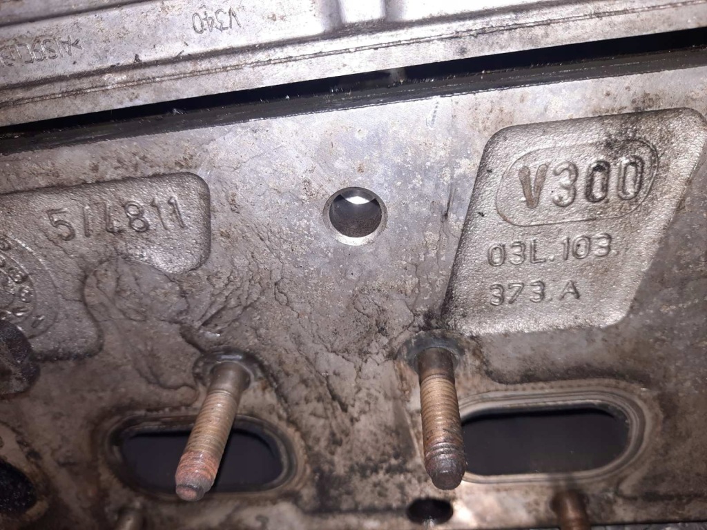 Головка валы 1.6tdi cay 03l103373a Оригинал