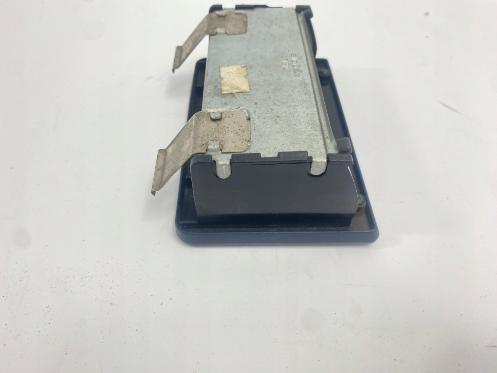 Купити Попільничка двері задній задніх mercedes w124 kombi 1989-1996 niebieska