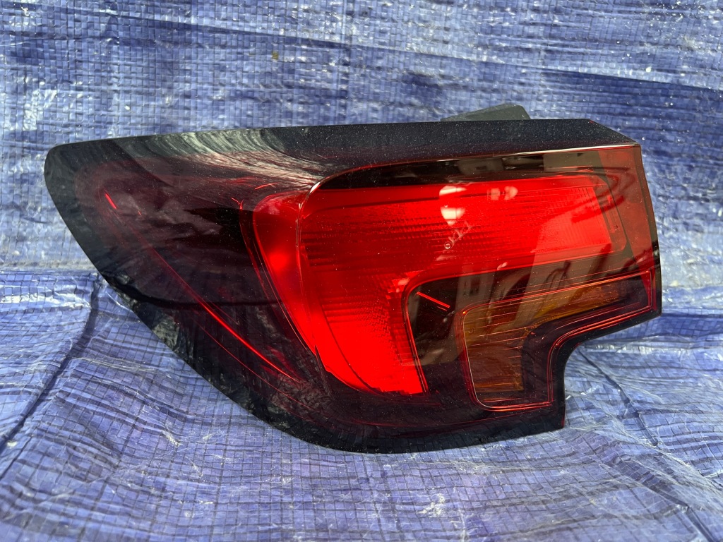 фото №1, Opel astra k v 5hb левая задняя лампа