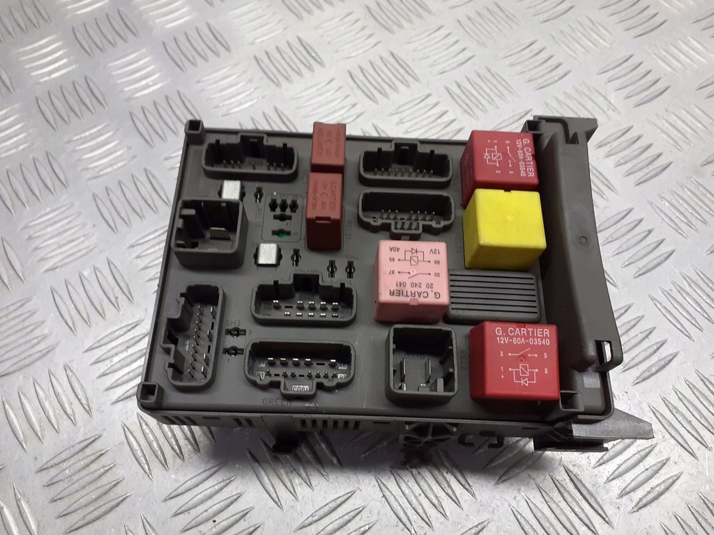 фото №1, Коробка модуль bsi renault espace iv 3.0 dci 8200283817