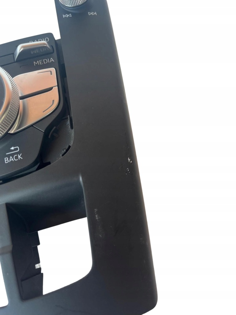 фото №4, Панель мультимедийный 8v0919614e audi rs3