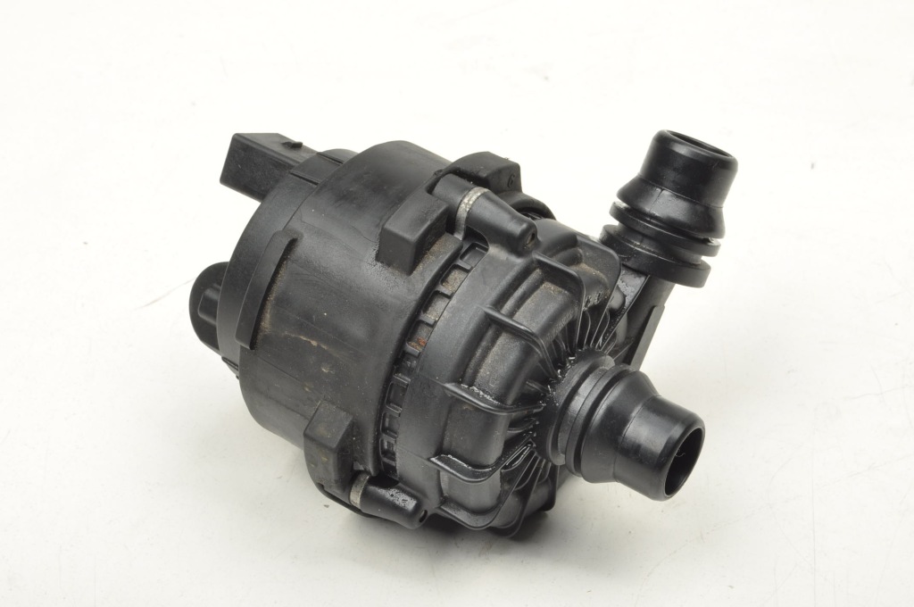 фото №1, Bmw i4 g26 додаткова помпа води 9455034