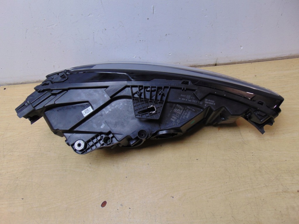 фото №9, Лампа левая перед audi a3 8y 8y0941011 europa