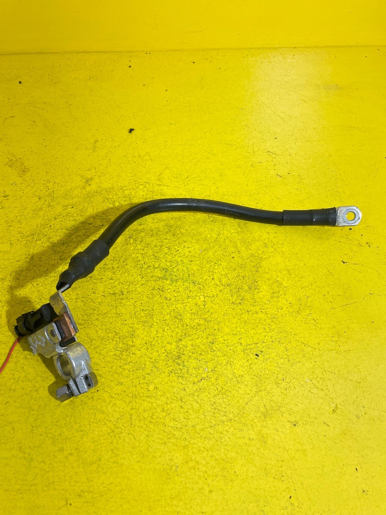 фото №1, Audi a4 b8 - клемма минусовая