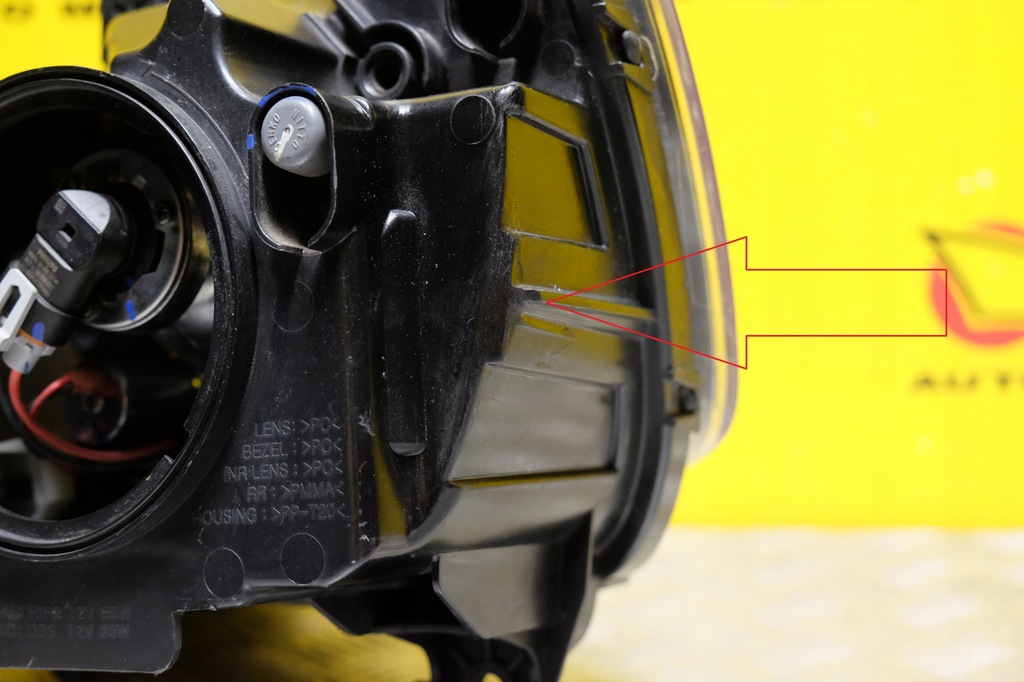 фото №12, Chrysler 300 300c 2011- фара лампа обычная линзованная правая usa