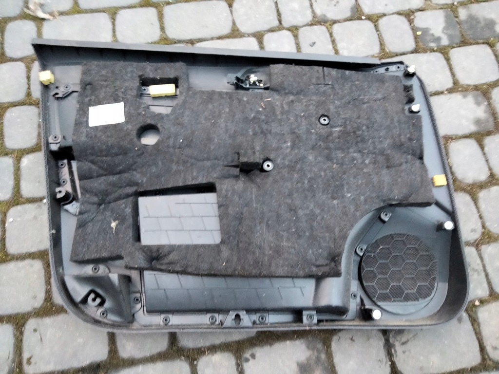 фото №2, Обшивка оббивка двері правий перед skoda rapid