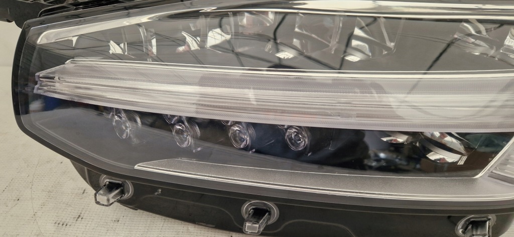 Volvo xc90 2 full led active high beam фара передня ліва Недорого