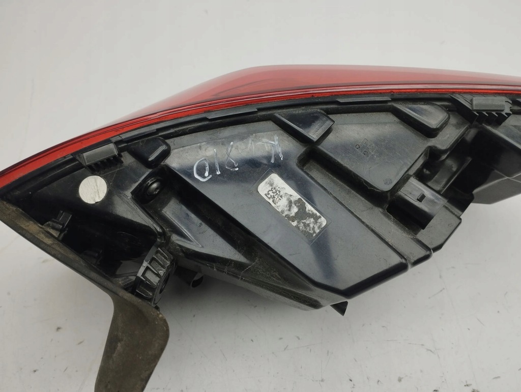 фото №8, Skoda octavia mk4 2022 левая сторона лампа задняя